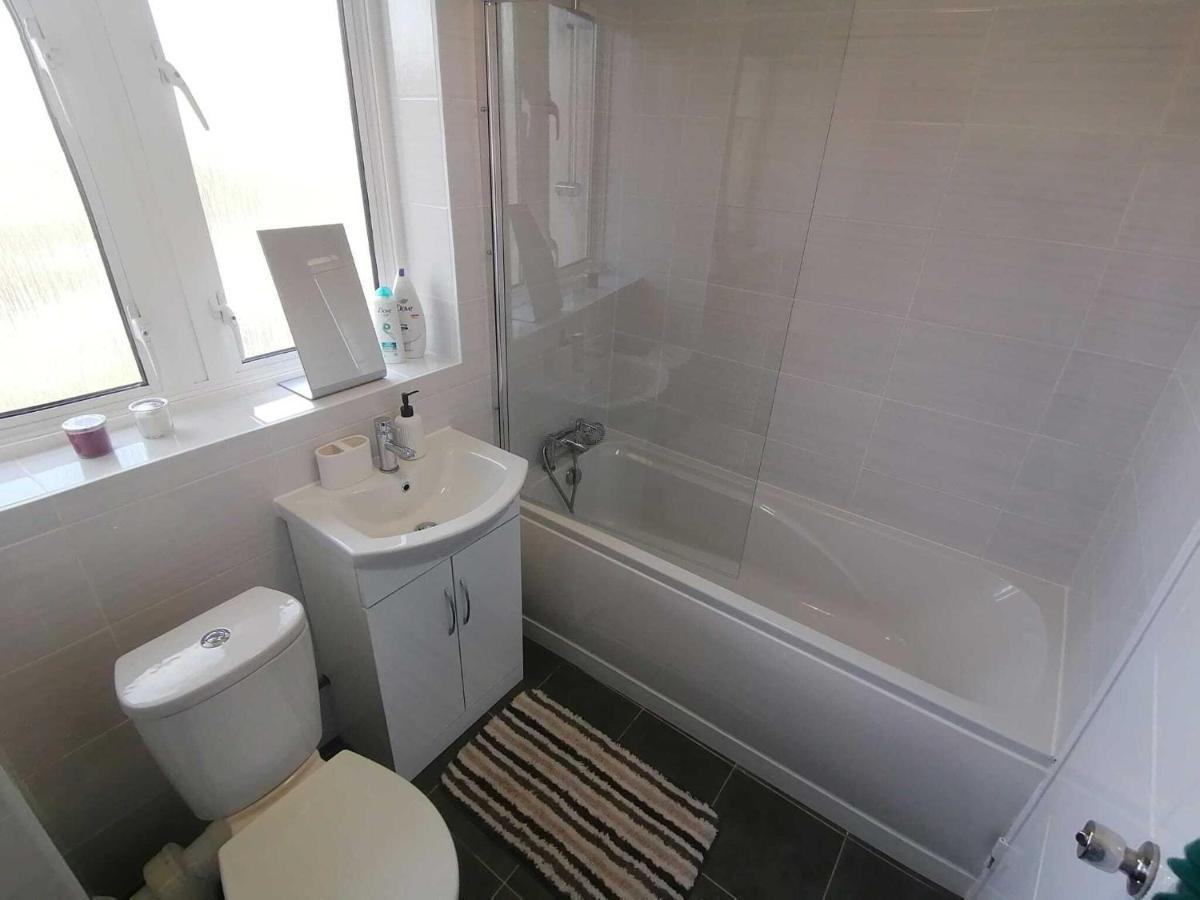 White City Apartment, Your London Stay Eksteriør billede