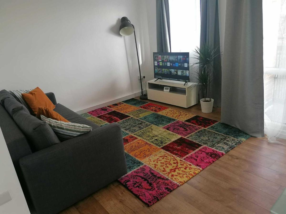 White City Apartment, Your London Stay Eksteriør billede